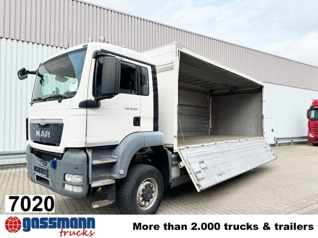 MAN TGS 18.320 4X4 BL, Getränkekoffer, LBW MBB, 2x - Kamion s otvorenim sandukom: slika MAN TGS 18.320 4X4 BL, Getränkekoffer, LBW MBB, 2x - Kamion s otvorenim sandukom MAN TGS 18.320 4X4 BL, Getränkekoffer, LBW MBB, 2x - Kamion s otvorenim sandukom: slika MAN TGS 18.320 4X4 BL, Getränkekoffer, LBW MBB, 2x - Kamion s otvorenim sandukom