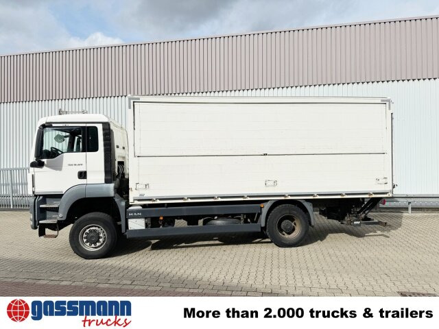 MAN TGS 18.320 4X4 BL, Getränkekoffer, LBW MBB, 2x - Kamion s otvorenim sandukom: slika MAN TGS 18.320 4X4 BL, Getränkekoffer, LBW MBB, 2x - Kamion s otvorenim sandukom MAN TGS 18.320 4X4 BL, Getränkekoffer, LBW MBB, 2x - Kamion s otvorenim sandukom: slika MAN TGS 18.320 4X4 BL, Getränkekoffer, LBW MBB, 2x - Kamion s otvorenim sandukom