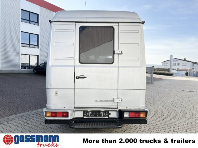 Minibus, Putnički kombi Mercedes-Benz 711 D-KA 4x2, Standklima, 11-Sitze, 2 x on stock: slika Minibus, Putnički kombi Mercedes-Benz 711 D-KA 4x2, Standklima, 11-Sitze, 2 x on stock Minibus, Putnički kombi Mercedes-Benz 711 D-KA 4x2, Standklima, 11-Sitze, 2 x on stock: slika Minibus, Putnički kombi Mercedes-Benz 711 D-KA 4x2, Standklima, 11-Sitze, 2 x on stock