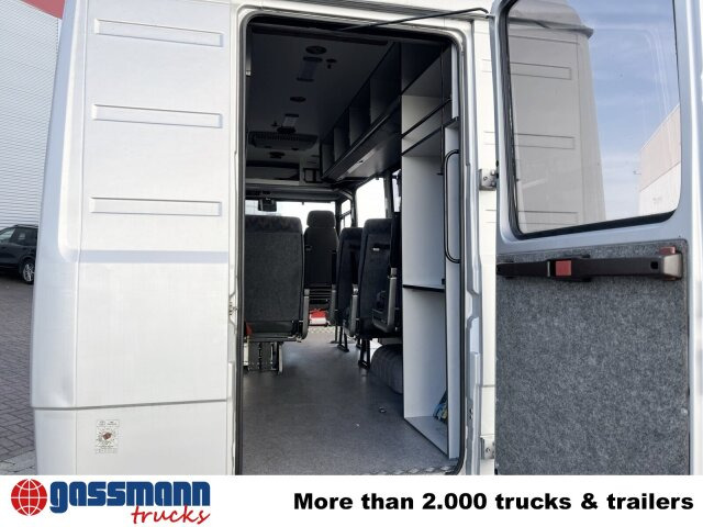 Minibus, Putnički kombi Mercedes-Benz 711 D-KA 4x2, Standklima, 11-Sitze, 2 x on stock: slika Minibus, Putnički kombi Mercedes-Benz 711 D-KA 4x2, Standklima, 11-Sitze, 2 x on stock Minibus, Putnički kombi Mercedes-Benz 711 D-KA 4x2, Standklima, 11-Sitze, 2 x on stock: slika Minibus, Putnički kombi Mercedes-Benz 711 D-KA 4x2, Standklima, 11-Sitze, 2 x on stock