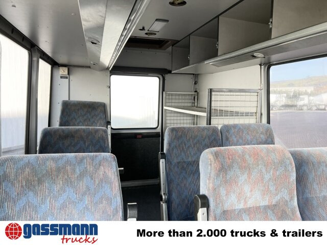 Mercedes-Benz 711 D-KA 4x2, Standklima, 11-Sitze, 2 x on stock - Minibus, Putnički kombi: slika Mercedes-Benz 711 D-KA 4x2, Standklima, 11-Sitze, 2 x on stock - Minibus, Putnički kombi Mercedes-Benz 711 D-KA 4x2, Standklima, 11-Sitze, 2 x on stock - Minibus, Putnički kombi: slika Mercedes-Benz 711 D-KA 4x2, Standklima, 11-Sitze, 2 x on stock - Minibus, Putnički kombi