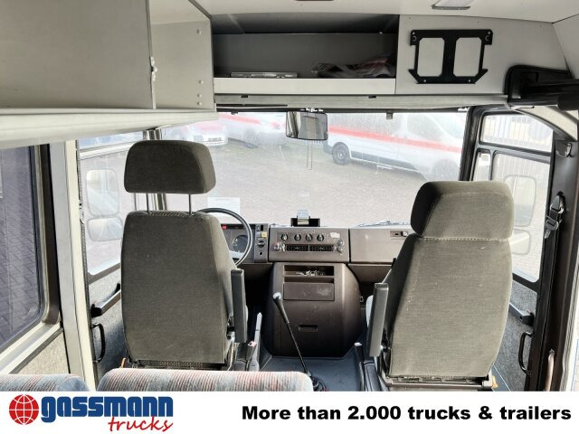 Minibus, Putnički kombi Mercedes-Benz 711 D-KA 4x2, Standklima, 11-Sitze, 2 x on stock: slika Minibus, Putnički kombi Mercedes-Benz 711 D-KA 4x2, Standklima, 11-Sitze, 2 x on stock Minibus, Putnički kombi Mercedes-Benz 711 D-KA 4x2, Standklima, 11-Sitze, 2 x on stock: slika Minibus, Putnički kombi Mercedes-Benz 711 D-KA 4x2, Standklima, 11-Sitze, 2 x on stock