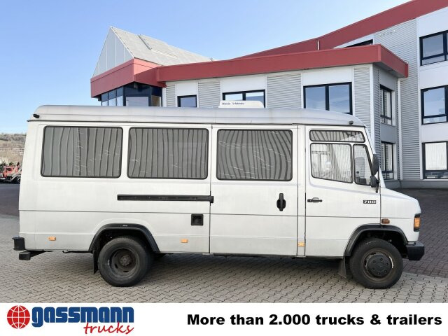 Minibus, Putnički kombi Mercedes-Benz 711 D-KA 4x2, Standklima, 11-Sitze, 2 x on stock: slika Minibus, Putnički kombi Mercedes-Benz 711 D-KA 4x2, Standklima, 11-Sitze, 2 x on stock Minibus, Putnički kombi Mercedes-Benz 711 D-KA 4x2, Standklima, 11-Sitze, 2 x on stock: slika Minibus, Putnički kombi Mercedes-Benz 711 D-KA 4x2, Standklima, 11-Sitze, 2 x on stock