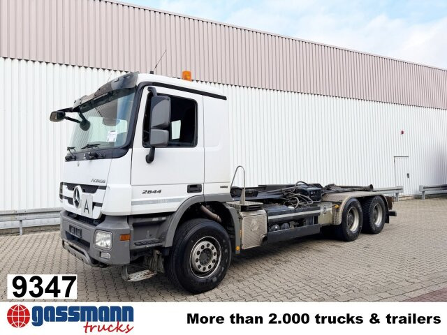 Mercedes-Benz Actros 2644 L 6x4 - Kamion-šasija: slika Mercedes-Benz Actros 2644 L 6x4 - Kamion-šasija Mercedes-Benz Actros 2644 L 6x4 - Kamion-šasija: slika Mercedes-Benz Actros 2644 L 6x4 - Kamion-šasija