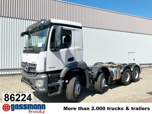 Mercedes-Benz Arocs 3240 8x4 - Kamion-šasija: slika Mercedes-Benz Arocs 3240 8x4 - Kamion-šasija Mercedes-Benz Arocs 3240 8x4 - Kamion-šasija: slika Mercedes-Benz Arocs 3240 8x4 - Kamion-šasija