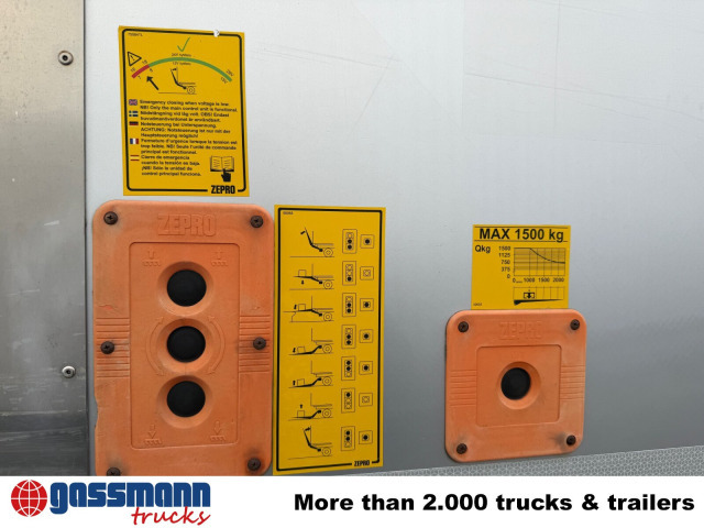 Mercedes-Benz Atego 1330 4x4, Iso-Koffer mit Heizung, LBW - Kamion sandučar: slika Mercedes-Benz Atego 1330 4x4, Iso-Koffer mit Heizung, LBW - Kamion sandučar Mercedes-Benz Atego 1330 4x4, Iso-Koffer mit Heizung, LBW - Kamion sandučar: slika Mercedes-Benz Atego 1330 4x4, Iso-Koffer mit Heizung, LBW - Kamion sandučar