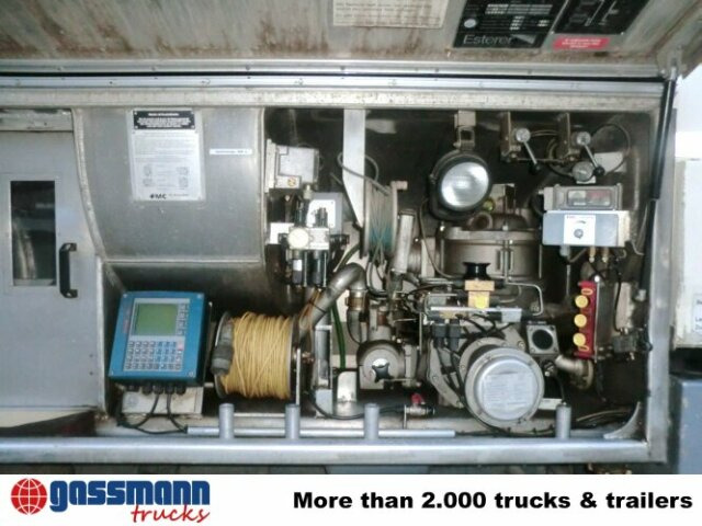 Mercedes-Benz SK 1824 L 4x2, Esterer Tankaufbau ca. 13.100l, 2 - Kamion cisterna: slika Mercedes-Benz SK 1824 L 4x2, Esterer Tankaufbau ca. 13.100l, 2 - Kamion cisterna Mercedes-Benz SK 1824 L 4x2, Esterer Tankaufbau ca. 13.100l, 2 - Kamion cisterna: slika Mercedes-Benz SK 1824 L 4x2, Esterer Tankaufbau ca. 13.100l, 2 - Kamion cisterna