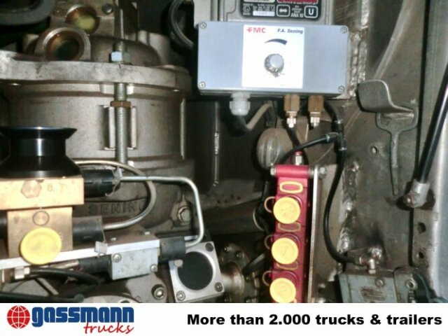 Mercedes-Benz SK 1824 L 4x2, Esterer Tankaufbau ca. 13.100l, 2 - Kamion cisterna: slika Mercedes-Benz SK 1824 L 4x2, Esterer Tankaufbau ca. 13.100l, 2 - Kamion cisterna Mercedes-Benz SK 1824 L 4x2, Esterer Tankaufbau ca. 13.100l, 2 - Kamion cisterna: slika Mercedes-Benz SK 1824 L 4x2, Esterer Tankaufbau ca. 13.100l, 2 - Kamion cisterna