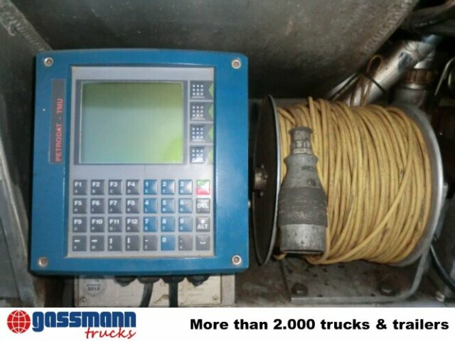 Mercedes-Benz SK 1824 L 4x2, Esterer Tankaufbau ca. 13.100l, 2 - Kamion cisterna: slika Mercedes-Benz SK 1824 L 4x2, Esterer Tankaufbau ca. 13.100l, 2 - Kamion cisterna Mercedes-Benz SK 1824 L 4x2, Esterer Tankaufbau ca. 13.100l, 2 - Kamion cisterna: slika Mercedes-Benz SK 1824 L 4x2, Esterer Tankaufbau ca. 13.100l, 2 - Kamion cisterna