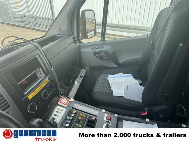 Mercedes-Benz Sprinter 516 CDI 4x2, Rettungswagen, Bi-Xenon - Furgon: slika Mercedes-Benz Sprinter 516 CDI 4x2, Rettungswagen, Bi-Xenon - Furgon Mercedes-Benz Sprinter 516 CDI 4x2, Rettungswagen, Bi-Xenon - Furgon: slika Mercedes-Benz Sprinter 516 CDI 4x2, Rettungswagen, Bi-Xenon - Furgon
