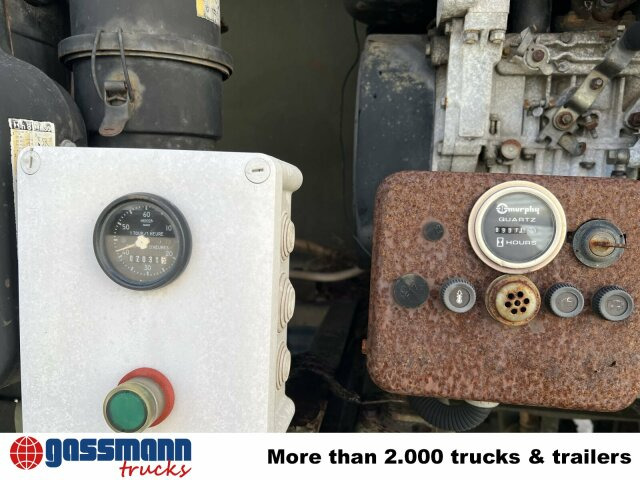 Renault Midliner S170 4x4, 6000l Wassertank - Kamion cisterna: slika Renault Midliner S170 4x4, 6000l Wassertank - Kamion cisterna Renault Midliner S170 4x4, 6000l Wassertank - Kamion cisterna: slika Renault Midliner S170 4x4, 6000l Wassertank - Kamion cisterna