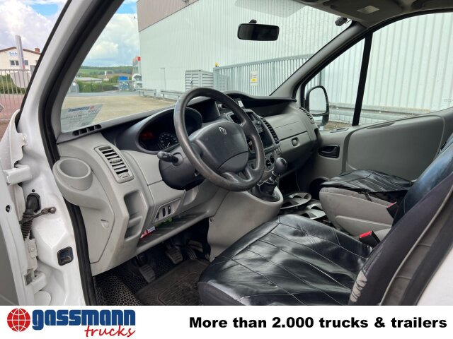 Renault Trafik 2.0 dCi115 4x2, Krankentransporter - Vozilo hitne pomoći: slika Renault Trafik 2.0 dCi115 4x2, Krankentransporter - Vozilo hitne pomoći Renault Trafik 2.0 dCi115 4x2, Krankentransporter - Vozilo hitne pomoći: slika Renault Trafik 2.0 dCi115 4x2, Krankentransporter - Vozilo hitne pomoći