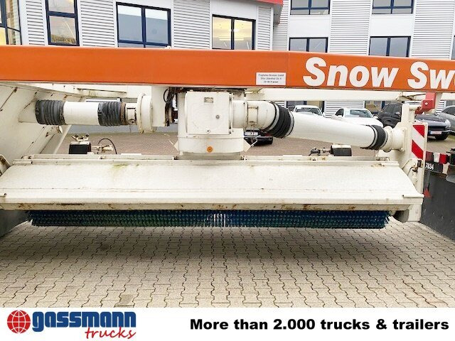 Cestovna čistilica Snow Sweeper P17B, V8-Motor, Kehrblasgerät, 4x: slika Cestovna čistilica Snow Sweeper P17B, V8-Motor, Kehrblasgerät, 4x