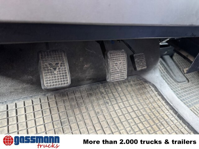 MAN TGX 18.360 4x2 BLS, Fahrschulausstattung - Tegljač: slika MAN TGX 18.360 4x2 BLS, Fahrschulausstattung - Tegljač MAN TGX 18.360 4x2 BLS, Fahrschulausstattung - Tegljač: slika MAN TGX 18.360 4x2 BLS, Fahrschulausstattung - Tegljač