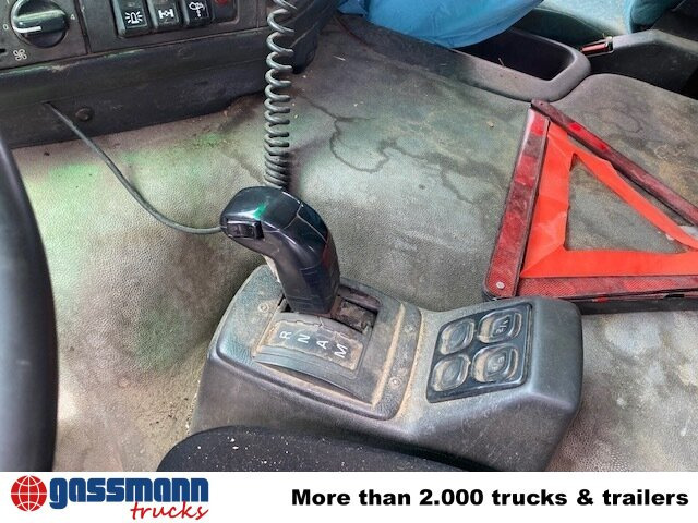 Volvo FM12-420 4x2 mit Heckkran Jonsered 1090, - Kiper, Kamion s kranom: slika Volvo FM12-420 4x2 mit Heckkran Jonsered 1090, - Kiper, Kamion s kranom Volvo FM12-420 4x2 mit Heckkran Jonsered 1090, - Kiper, Kamion s kranom: slika Volvo FM12-420 4x2 mit Heckkran Jonsered 1090, - Kiper, Kamion s kranom