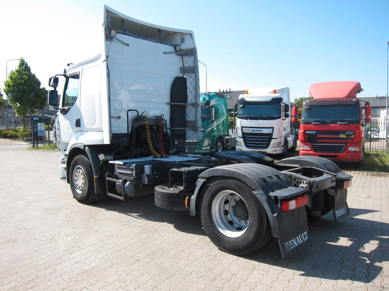 Renault Premium 440 DXI Steel/Air 623000km Belgian Truck - Tegljač: slika Renault Premium 440 DXI Steel/Air 623000km Belgian Truck - Tegljač Renault Premium 440 DXI Steel/Air 623000km Belgian Truck - Tegljač: slika Renault Premium 440 DXI Steel/Air 623000km Belgian Truck - Tegljač