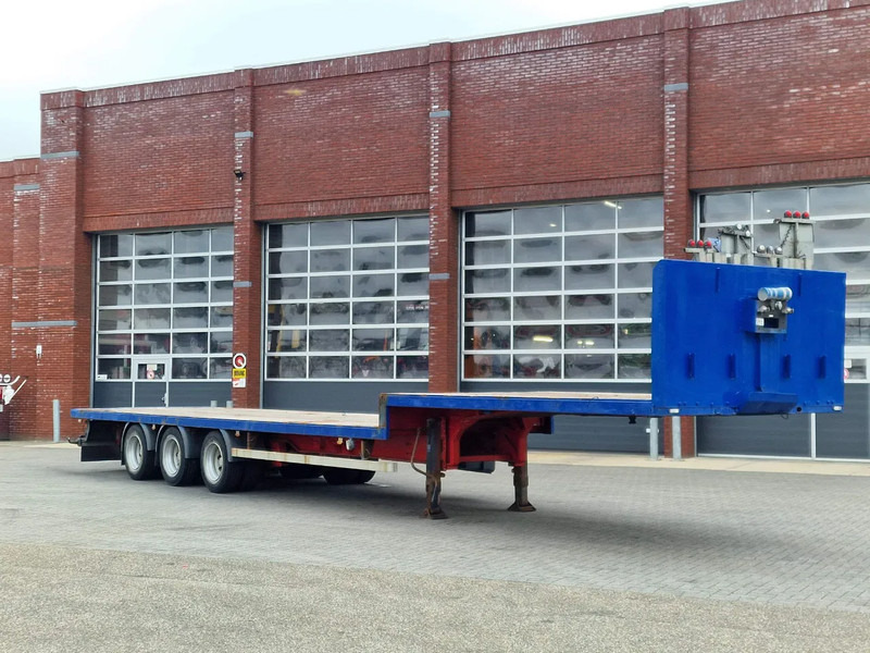 Lecitrailer Semi 3 axle - BPW Axle - Twist locks - Poluprikolica s niskim utovarivačem: slika Lecitrailer Semi 3 axle - BPW Axle - Twist locks - Poluprikolica s niskim utovarivačem Lecitrailer Semi 3 axle - BPW Axle - Twist locks - Poluprikolica s niskim utovarivačem: slika Lecitrailer Semi 3 axle - BPW Axle - Twist locks - Poluprikolica s niskim utovarivačem