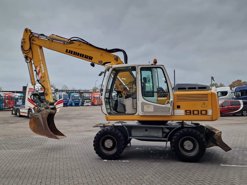 Liebherr A900C - 95 KW - Central Greasing - - Bager na kotačima: slika Liebherr A900C - 95 KW - Central Greasing - - Bager na kotačima Liebherr A900C - 95 KW - Central Greasing - - Bager na kotačima: slika Liebherr A900C - 95 KW - Central Greasing - - Bager na kotačima