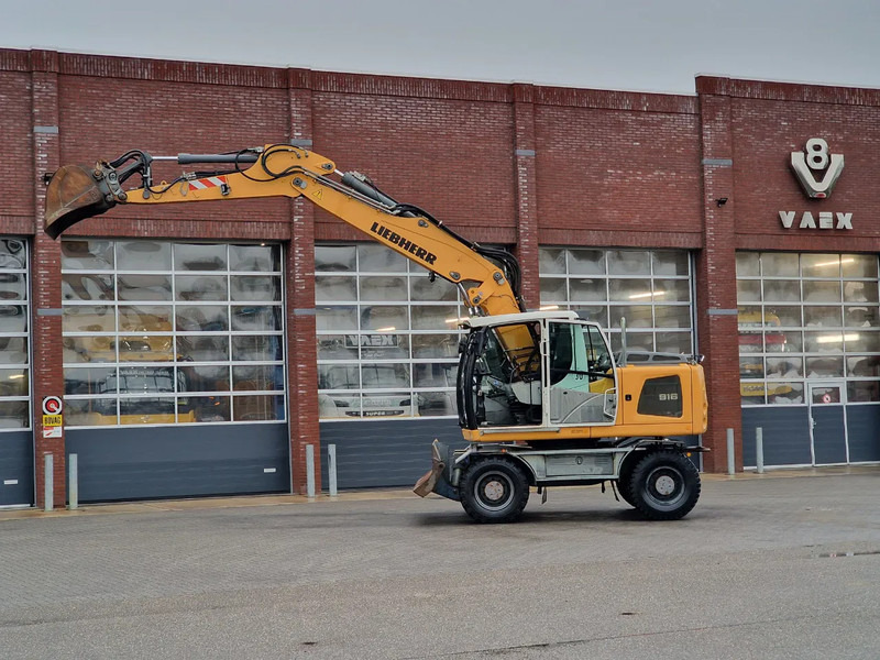 Liebherr A916 - 110 KW - Central Greasing - Camera - Bager na kotačima: slika Liebherr A916 - 110 KW - Central Greasing - Camera - Bager na kotačima Liebherr A916 - 110 KW - Central Greasing - Camera - Bager na kotačima: slika Liebherr A916 - 110 KW - Central Greasing - Camera - Bager na kotačima