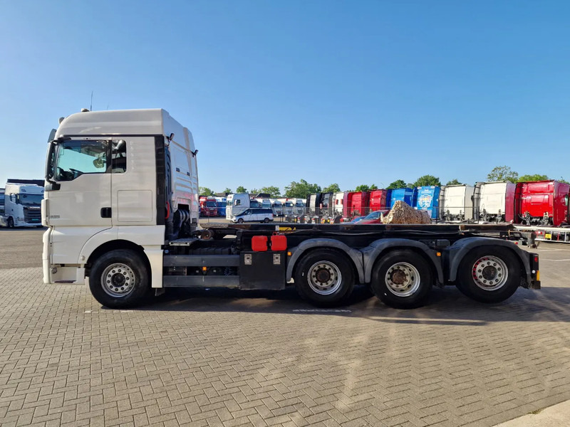 MAN TGX 32.560 8x4*4 - Cable system - Retarder - Euro 6 - Steering axle - - Kamion s kabelskim sustavom: slika MAN TGX 32.560 8x4*4 - Cable system - Retarder - Euro 6 - Steering axle - - Kamion s kabelskim sustavom MAN TGX 32.560 8x4*4 - Cable system - Retarder - Euro 6 - Steering axle - - Kamion s kabelskim sustavom: slika MAN TGX 32.560 8x4*4 - Cable system - Retarder - Euro 6 - Steering axle - - Kamion s kabelskim sustavom