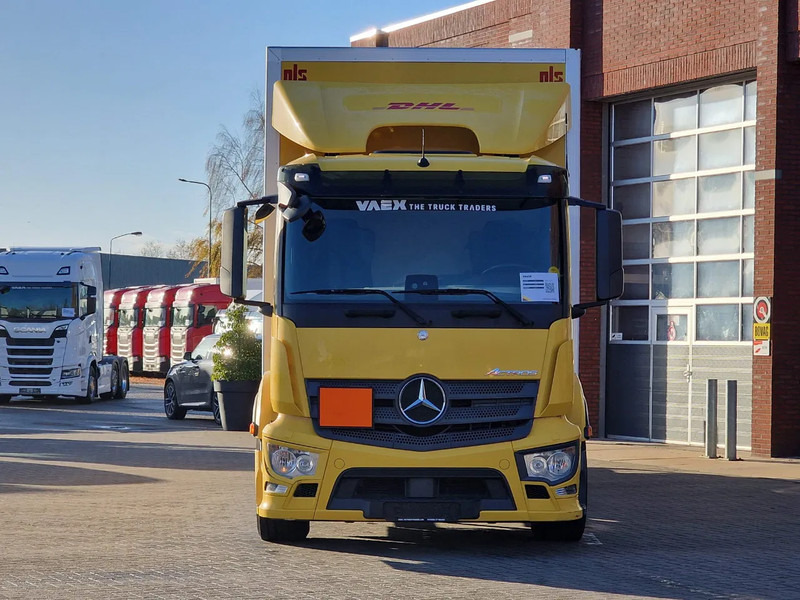 Mercedes-Benz Actros 1827 4x2 Sleepercab - Box with side doors - Loadlift - Low KM - Full air - A/C - Kamion sandučar: slika Mercedes-Benz Actros 1827 4x2 Sleepercab - Box with side doors - Loadlift - Low KM - Full air - A/C - Kamion sandučar Mercedes-Benz Actros 1827 4x2 Sleepercab - Box with side doors - Loadlift - Low KM - Full air - A/C - Kamion sandučar: slika Mercedes-Benz Actros 1827 4x2 Sleepercab - Box with side doors - Loadlift - Low KM - Full air - A/C - Kamion sandučar