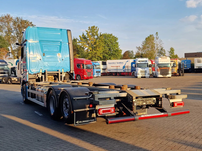 Mercedes-Benz Actros 2553 6x2 - BDF - Retarder - 4.90 WB - Loadlift - Full air - Transporter kontejnera/ Kamion s izmjenjivim sanducima: slika Mercedes-Benz Actros 2553 6x2 - BDF - Retarder - 4.90 WB - Loadlift - Full air - Transporter kontejnera/ Kamion s izmjenjivim sanducima Mercedes-Benz Actros 2553 6x2 - BDF - Retarder - 4.90 WB - Loadlift - Full air - Transporter kontejnera/ Kamion s izmjenjivim sanducima: slika Mercedes-Benz Actros 2553 6x2 - BDF - Retarder - 4.90 WB - Loadlift - Full air - Transporter kontejnera/ Kamion s izmjenjivim sanducima