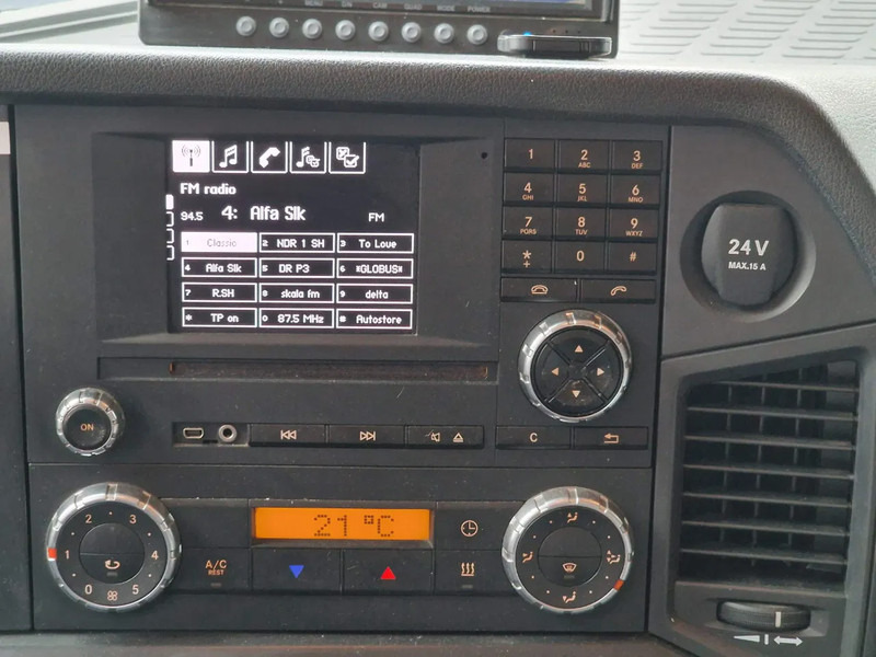 Kamion s kabelskim sustavom Mercedes-Benz Arocs 3251 8x4 - Cable system - HUB reduction - Euro 6 - Camera system: slika Kamion s kabelskim sustavom Mercedes-Benz Arocs 3251 8x4 - Cable system - HUB reduction - Euro 6 - Camera system