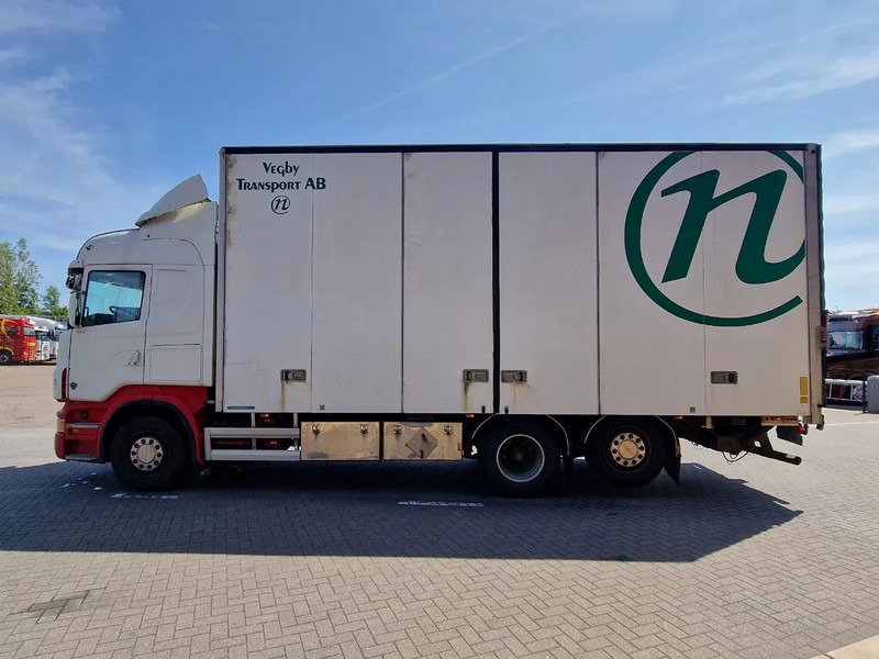 Scania R500 V8 Highline 6x2*4 - Box with side doors - Loadlift - Manual gearbox with retarder - Full air - Steering axle - Kamion sandučar: slika Scania R500 V8 Highline 6x2*4 - Box with side doors - Loadlift - Manual gearbox with retarder - Full air - Steering axle - Kamion sandučar Scania R500 V8 Highline 6x2*4 - Box with side doors - Loadlift - Manual gearbox with retarder - Full air - Steering axle - Kamion sandučar: slika Scania R500 V8 Highline 6x2*4 - Box with side doors - Loadlift - Manual gearbox with retarder - Full air - Steering axle - Kamion sandučar