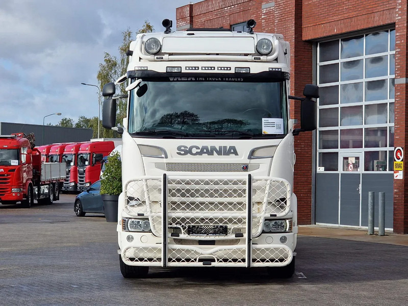 Scania R520 V8 8x2*4 - Tank - 19.000L - 4 compartments - Pump and counter - Retarder - Kamion cisterna: slika Scania R520 V8 8x2*4 - Tank - 19.000L - 4 compartments - Pump and counter - Retarder - Kamion cisterna Scania R520 V8 8x2*4 - Tank - 19.000L - 4 compartments - Pump and counter - Retarder - Kamion cisterna: slika Scania R520 V8 8x2*4 - Tank - 19.000L - 4 compartments - Pump and counter - Retarder - Kamion cisterna