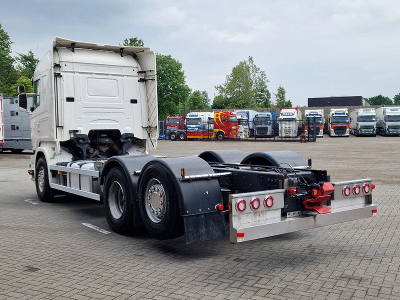 Scania R580 V8 Highline 6x2*4 - Chassis - Retarder - Steering axle - 410 WB - Custom interior - Full air - Kamion-šasija: slika Scania R580 V8 Highline 6x2*4 - Chassis - Retarder - Steering axle - 410 WB - Custom interior - Full air - Kamion-šasija Scania R580 V8 Highline 6x2*4 - Chassis - Retarder - Steering axle - 410 WB - Custom interior - Full air - Kamion-šasija: slika Scania R580 V8 Highline 6x2*4 - Chassis - Retarder - Steering axle - 410 WB - Custom interior - Full air - Kamion-šasija