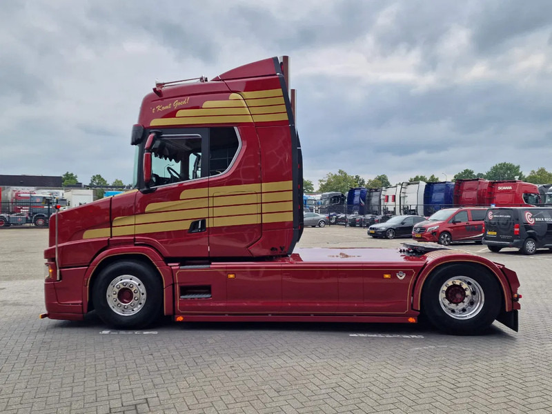 Scania 530ST V8 NGS Tuft R Torpedo - New - Full spec - BUFFL In- and Exterior - Show truck - Tegljač: slika Scania 530ST V8 NGS Tuft R Torpedo - New - Full spec - BUFFL In- and Exterior - Show truck - Tegljač Scania 530ST V8 NGS Tuft R Torpedo - New - Full spec - BUFFL In- and Exterior - Show truck - Tegljač: slika Scania 530ST V8 NGS Tuft R Torpedo - New - Full spec - BUFFL In- and Exterior - Show truck - Tegljač