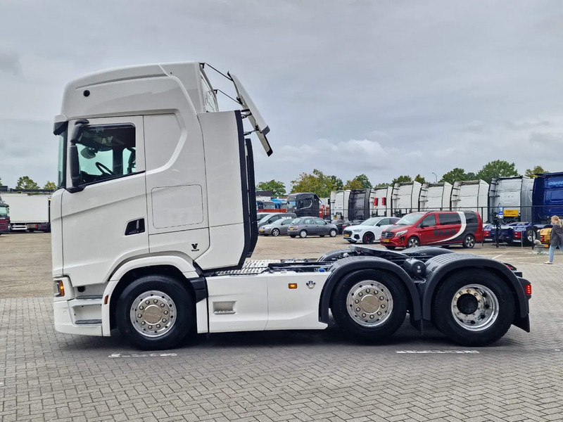 Scania 660S V8 NGS Highline 6x2/4 - New - Full spec - Retarder - Night clima - Leather - Led - Alcoa - Tegljač: slika Scania 660S V8 NGS Highline 6x2/4 - New - Full spec - Retarder - Night clima - Leather - Led - Alcoa - Tegljač Scania 660S V8 NGS Highline 6x2/4 - New - Full spec - Retarder - Night clima - Leather - Led - Alcoa - Tegljač: slika Scania 660S V8 NGS Highline 6x2/4 - New - Full spec - Retarder - Night clima - Leather - Led - Alcoa - Tegljač