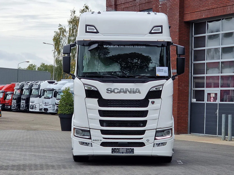 Scania 660S V8 NGS Highline 6x2/4 - New - Full spec - Retarder - Night clima - Leather - Led - Alcoa - Tegljač: slika Scania 660S V8 NGS Highline 6x2/4 - New - Full spec - Retarder - Night clima - Leather - Led - Alcoa - Tegljač Scania 660S V8 NGS Highline 6x2/4 - New - Full spec - Retarder - Night clima - Leather - Led - Alcoa - Tegljač: slika Scania 660S V8 NGS Highline 6x2/4 - New - Full spec - Retarder - Night clima - Leather - Led - Alcoa - Tegljač