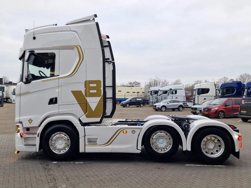Scania 770S V8 NGS Highline 6x2/4 - New - Old dashboard - Full spec - Retarder - Night clima - Led - Leather - Navi - BUFFL - Tegljač: slika Scania 770S V8 NGS Highline 6x2/4 - New - Old dashboard - Full spec - Retarder - Night clima - Led - Leather - Navi - BUFFL - Tegljač Scania 770S V8 NGS Highline 6x2/4 - New - Old dashboard - Full spec - Retarder - Night clima - Led - Leather - Navi - BUFFL - Tegljač: slika Scania 770S V8 NGS Highline 6x2/4 - New - Old dashboard - Full spec - Retarder - Night clima - Led - Leather - Navi - BUFFL - Tegljač