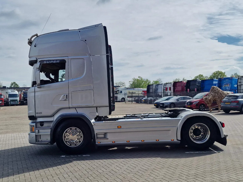 Scania R580 V8 Topline 4x2 - Full spec - Custom interior - Retarder - Night clima - Full air - Navi - Tegljač: slika Scania R580 V8 Topline 4x2 - Full spec - Custom interior - Retarder - Night clima - Full air - Navi - Tegljač Scania R580 V8 Topline 4x2 - Full spec - Custom interior - Retarder - Night clima - Full air - Navi - Tegljač: slika Scania R580 V8 Topline 4x2 - Full spec - Custom interior - Retarder - Night clima - Full air - Navi - Tegljač
