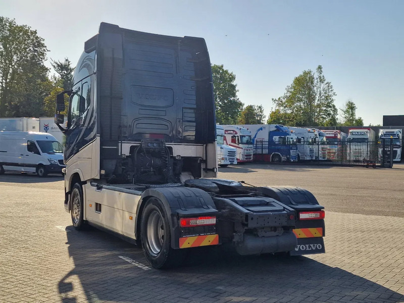 Volvo FH 13.460 4x2 Globetrotter XL - Full spoiler - 2x tank - Fridge - TV - Tegljač: slika Volvo FH 13.460 4x2 Globetrotter XL - Full spoiler - 2x tank - Fridge - TV - Tegljač Volvo FH 13.460 4x2 Globetrotter XL - Full spoiler - 2x tank - Fridge - TV - Tegljač: slika Volvo FH 13.460 4x2 Globetrotter XL - Full spoiler - 2x tank - Fridge - TV - Tegljač
