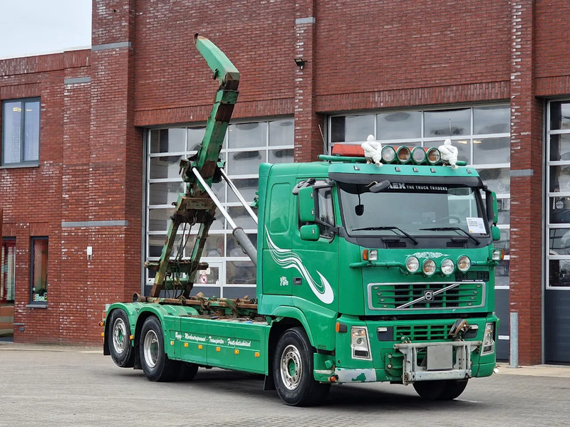 Volvo FH 13.440 6x2*4 - HIAB Hooklift 17T - Euro 5 - I shift - Steering axle - Kamion s kukastom dizalicom: slika Volvo FH 13.440 6x2*4 - HIAB Hooklift 17T - Euro 5 - I shift - Steering axle - Kamion s kukastom dizalicom Volvo FH 13.440 6x2*4 - HIAB Hooklift 17T - Euro 5 - I shift - Steering axle - Kamion s kukastom dizalicom: slika Volvo FH 13.440 6x2*4 - HIAB Hooklift 17T - Euro 5 - I shift - Steering axle - Kamion s kukastom dizalicom
