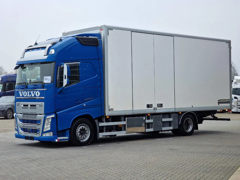 Volvo FH 13.460 Globetrotter XL 4x2 - Box with side doors - Manual gearbox - Full air - Kamion sandučar: slika Volvo FH 13.460 Globetrotter XL 4x2 - Box with side doors - Manual gearbox - Full air - Kamion sandučar Volvo FH 13.460 Globetrotter XL 4x2 - Box with side doors - Manual gearbox - Full air - Kamion sandučar: slika Volvo FH 13.460 Globetrotter XL 4x2 - Box with side doors - Manual gearbox - Full air - Kamion sandučar
