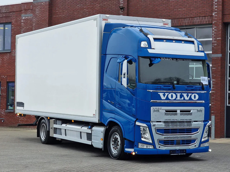 Volvo FH 13.460 Globetrotter XL 4x2 - Box with side doors - Manual gearbox - Full air - Kamion sandučar: slika Volvo FH 13.460 Globetrotter XL 4x2 - Box with side doors - Manual gearbox - Full air - Kamion sandučar Volvo FH 13.460 Globetrotter XL 4x2 - Box with side doors - Manual gearbox - Full air - Kamion sandučar: slika Volvo FH 13.460 Globetrotter XL 4x2 - Box with side doors - Manual gearbox - Full air - Kamion sandučar
