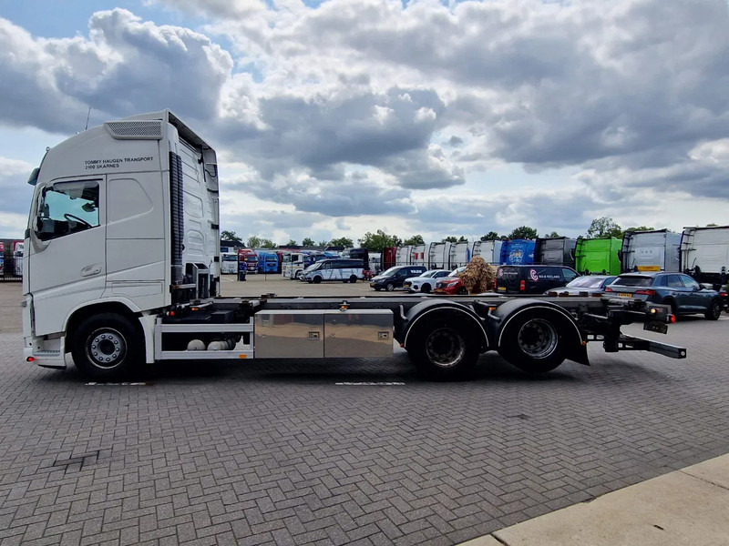 Volvo FH 13.500 Globetrotter XL 6x2 - BDF - Retarder - I parkcool - Full air - 4.90 WB - Transporter kontejnera/ Kamion s izmjenjivim sanducima: slika Volvo FH 13.500 Globetrotter XL 6x2 - BDF - Retarder - I parkcool - Full air - 4.90 WB - Transporter kontejnera/ Kamion s izmjenjivim sanducima Volvo FH 13.500 Globetrotter XL 6x2 - BDF - Retarder - I parkcool - Full air - 4.90 WB - Transporter kontejnera/ Kamion s izmjenjivim sanducima: slika Volvo FH 13.500 Globetrotter XL 6x2 - BDF - Retarder - I parkcool - Full air - 4.90 WB - Transporter kontejnera/ Kamion s izmjenjivim sanducima