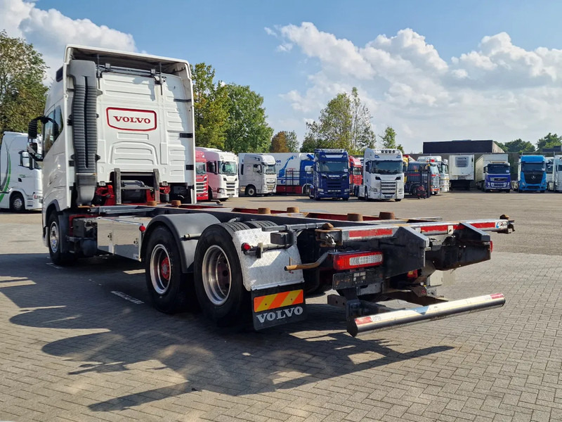 Volvo FH 16.750 Globetrotter 6x2 BDF - Retarder - HUB reduction - Euro 5 - 4.90 WB - Transporter kontejnera/ Kamion s izmjenjivim sanducima: slika Volvo FH 16.750 Globetrotter 6x2 BDF - Retarder - HUB reduction - Euro 5 - 4.90 WB - Transporter kontejnera/ Kamion s izmjenjivim sanducima Volvo FH 16.750 Globetrotter 6x2 BDF - Retarder - HUB reduction - Euro 5 - 4.90 WB - Transporter kontejnera/ Kamion s izmjenjivim sanducima: slika Volvo FH 16.750 Globetrotter 6x2 BDF - Retarder - HUB reduction - Euro 5 - 4.90 WB - Transporter kontejnera/ Kamion s izmjenjivim sanducima