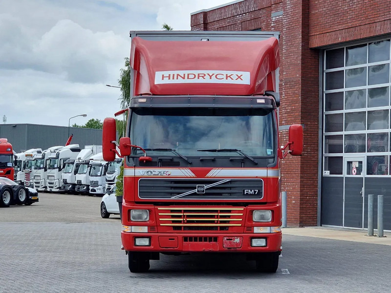 Volvo FM 250 4x- Livestock 2 deck - Lifting floors - Loadlift - Manual gearbox - Kamion za prijevoz stoke: slika Volvo FM 250 4x- Livestock 2 deck - Lifting floors - Loadlift - Manual gearbox - Kamion za prijevoz stoke Volvo FM 250 4x- Livestock 2 deck - Lifting floors - Loadlift - Manual gearbox - Kamion za prijevoz stoke: slika Volvo FM 250 4x- Livestock 2 deck - Lifting floors - Loadlift - Manual gearbox - Kamion za prijevoz stoke