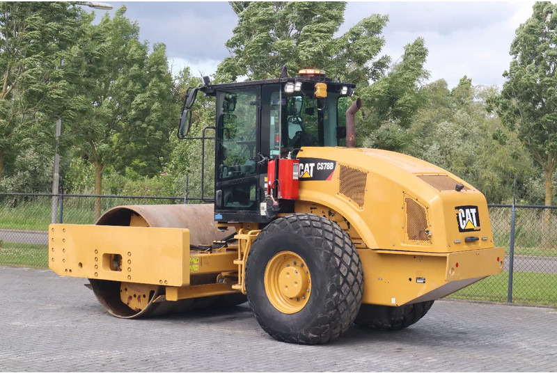 Caterpillar CS78B | TRIMBLE GPS | GOOD CONDITION - Valjak: slika Caterpillar CS78B | TRIMBLE GPS | GOOD CONDITION - Valjak Caterpillar CS78B | TRIMBLE GPS | GOOD CONDITION - Valjak: slika Caterpillar CS78B | TRIMBLE GPS | GOOD CONDITION - Valjak