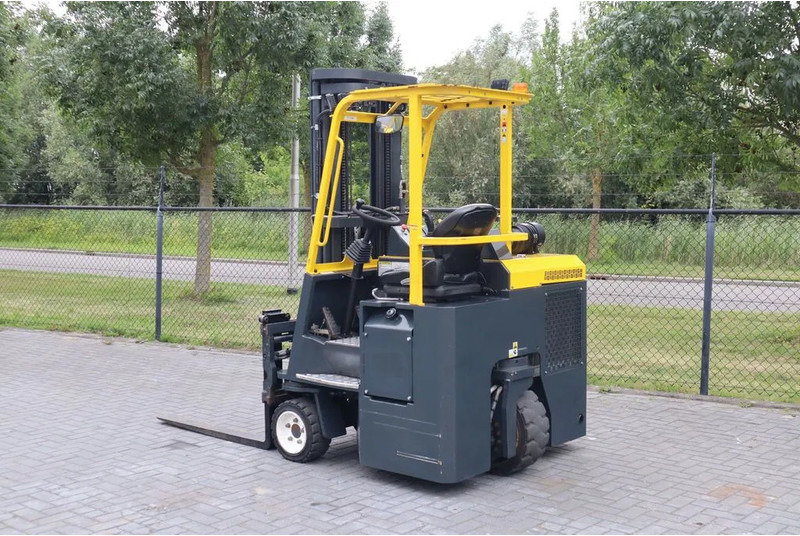 Combilift CB3000 | 2.5 TON | 6 METER | TRIPLEX | SIDESHIFT - 4-smjerni regalni viličar: slika Combilift CB3000 | 2.5 TON | 6 METER | TRIPLEX | SIDESHIFT - 4-smjerni regalni viličar Combilift CB3000 | 2.5 TON | 6 METER | TRIPLEX | SIDESHIFT - 4-smjerni regalni viličar: slika Combilift CB3000 | 2.5 TON | 6 METER | TRIPLEX | SIDESHIFT - 4-smjerni regalni viličar