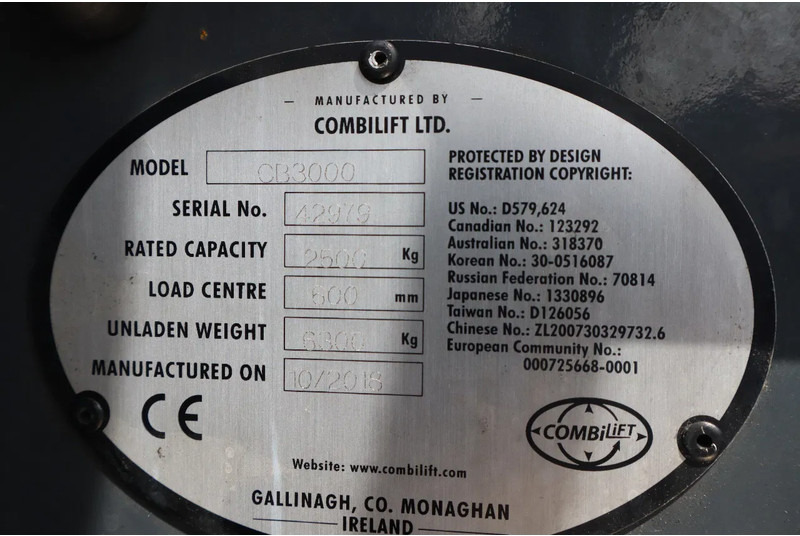 4-smjerni regalni viličar Combilift CB3000 | 2.5 TON | 6 METER | TRIPLEX | SIDESHIFT: slika 4-smjerni regalni viličar Combilift CB3000 | 2.5 TON | 6 METER | TRIPLEX | SIDESHIFT