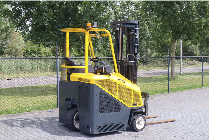 4-smjerni regalni viličar Combilift CB3000 | 2.5 TON | 6 METER | TRIPLEX | SIDESHIFT: slika 4-smjerni regalni viličar Combilift CB3000 | 2.5 TON | 6 METER | TRIPLEX | SIDESHIFT