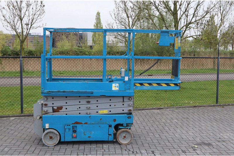 Genie GS-1932 | 7.8 METER | 227 KG - Škarasta podizna platforma: slika Genie GS-1932 | 7.8 METER | 227 KG - Škarasta podizna platforma Genie GS-1932 | 7.8 METER | 227 KG - Škarasta podizna platforma: slika Genie GS-1932 | 7.8 METER | 227 KG - Škarasta podizna platforma