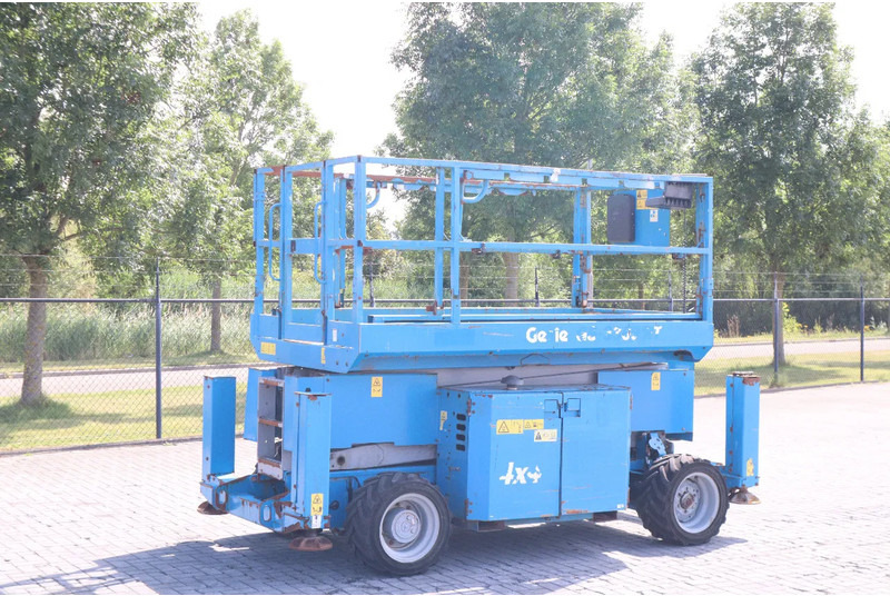 Genie GS-3369 RT | 12 METER | 454 kg - Škarasta podizna platforma: slika Genie GS-3369 RT | 12 METER | 454 kg - Škarasta podizna platforma Genie GS-3369 RT | 12 METER | 454 kg - Škarasta podizna platforma: slika Genie GS-3369 RT | 12 METER | 454 kg - Škarasta podizna platforma