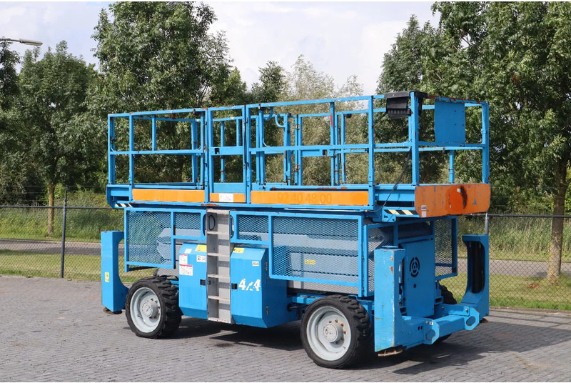 Genie GS-4390 RT | 15 METER | 680 KG - Škarasta podizna platforma: slika Genie GS-4390 RT | 15 METER | 680 KG - Škarasta podizna platforma Genie GS-4390 RT | 15 METER | 680 KG - Škarasta podizna platforma: slika Genie GS-4390 RT | 15 METER | 680 KG - Škarasta podizna platforma