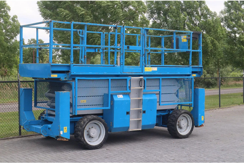 Genie GS-4390 RT | 15 METER | 680 KG - Škarasta podizna platforma: slika Genie GS-4390 RT | 15 METER | 680 KG - Škarasta podizna platforma Genie GS-4390 RT | 15 METER | 680 KG - Škarasta podizna platforma: slika Genie GS-4390 RT | 15 METER | 680 KG - Škarasta podizna platforma